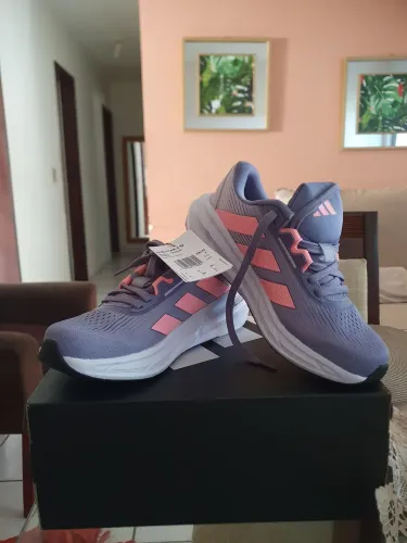 Vendo esse tênis adidas novo