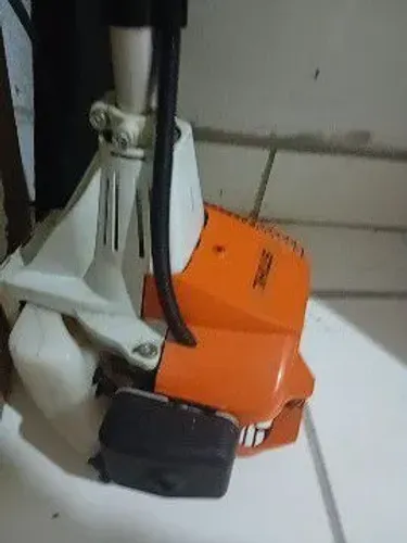Roçadeira Stil semi nova R$1600,00