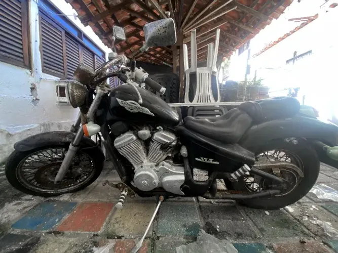Honda Shadow VT 600 1999/2000 | 38.682 km | Para restaurar