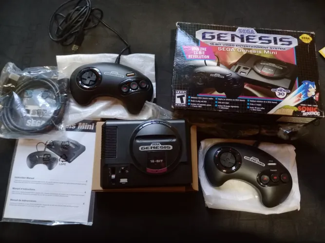 Sega Genesis Mini Mega Drive Clássico na caixa