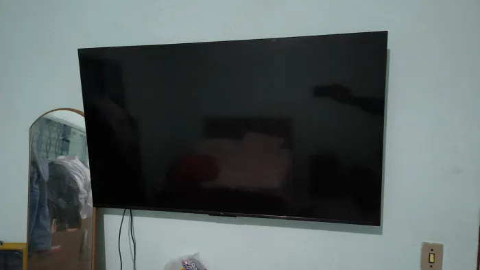 Televisão Tcl 50 polegadas um ano de uso 4 k