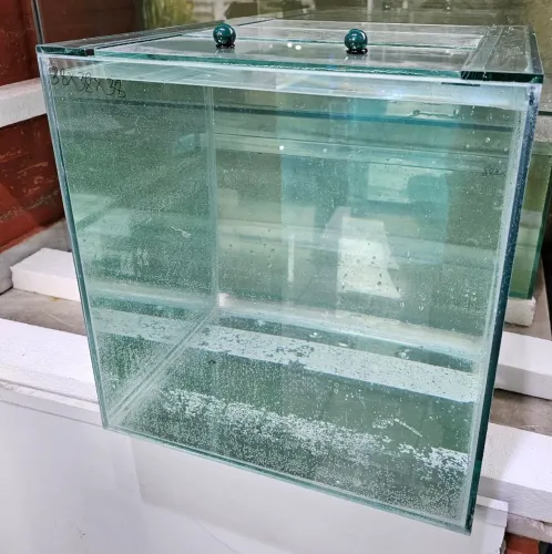 Aquario cubo 38cm ( 38x38x38)