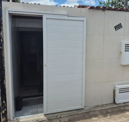 Favor leiam as informacões adicionais, vendo ou troco casa tipo Kitnet Mobiliada no 35°BI