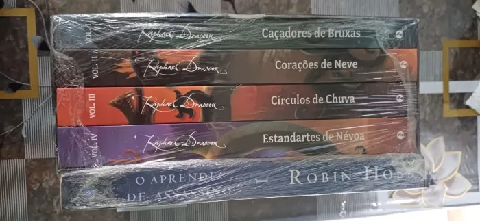 Coleção Dragões de Eter e Hobin Hobb