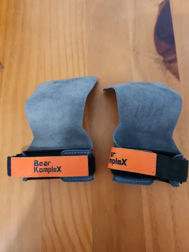 Grip Crossfit Bear Komplex Carbon Sem Furos (No Hole) - Tamanho P (Small)
