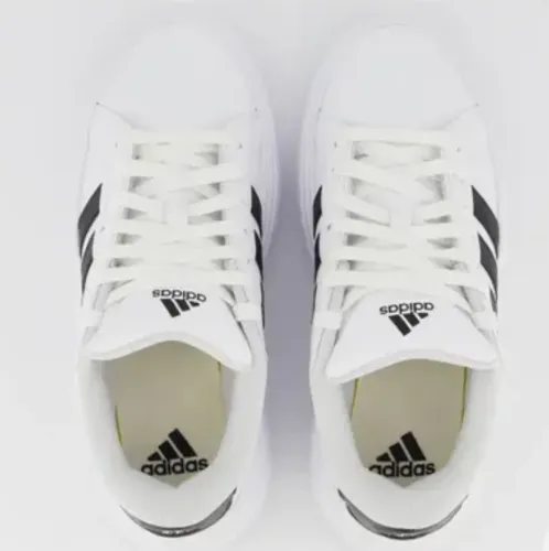 Tênis adidas original plataforma, usado uma vez. Excelente e confortável
