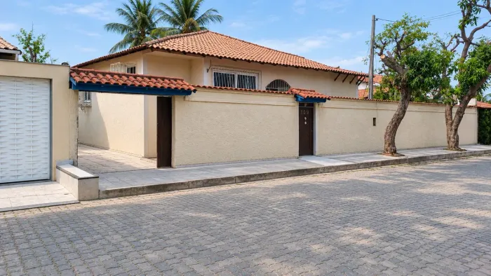 Casa com Piscina e Ampla Área de Lazer em Itapeba/Caxito - Maricá