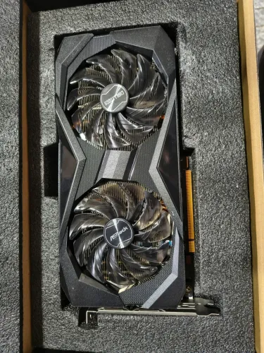 Placa de vídeo RX 6600 AsRock Challenger D 8gb, menos de 1 ano de uso