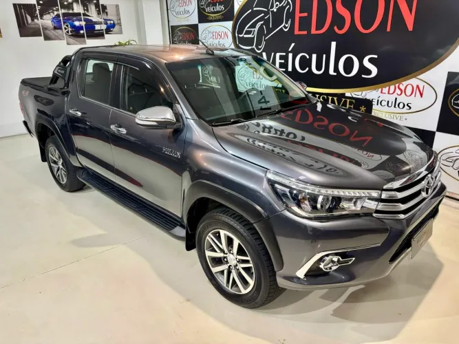 Toyota Hilux CD SRX 4X4 2.8 TDI 16V Diesel Aut. 2017