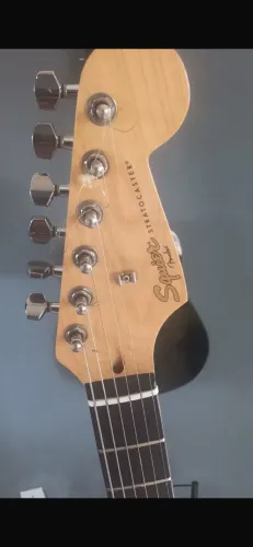 Guitarra squier fender