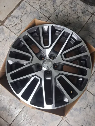 1 roda 19  jeep pra sair logo 1.200