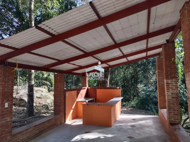 Área para Venda em Valinhos-SP! Terreno de 4.015,96m² na Chácaras Alpina com área de 50,62