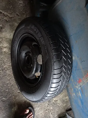 Pneu er roda aro 13 
