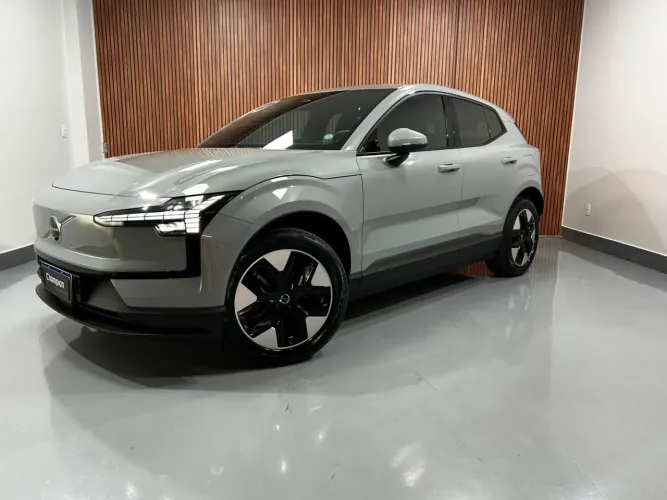 Volvo EX30 E60 Core (elétrico) 2024