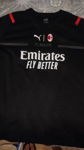 Camisa do AC Milan, modelo Third da temporada 2023/24.