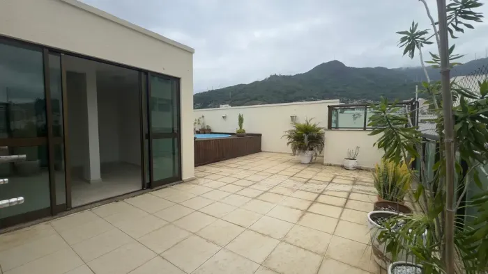 Cobertura Duplex à Venda na Tijuca  208 m² | Piscina | Churrasqueira | 3 Quartos | 2 Vagas