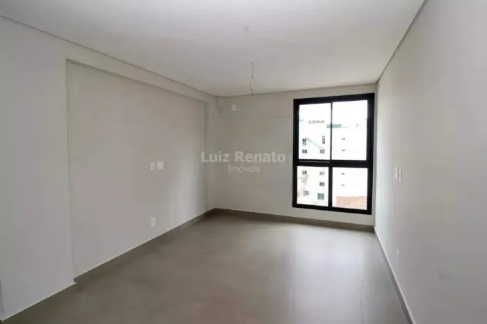 Apartamento à venda no Bairro Santo Antônio