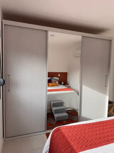 Guarda-Roupa Casal 2,77m c/ Espelho | 3 Portas de Correr | Excelente Estado