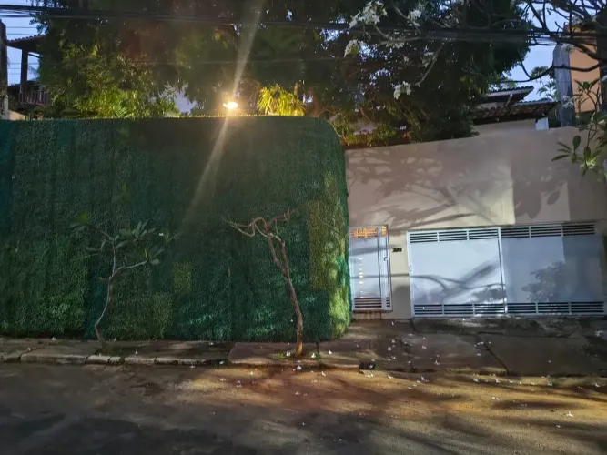 Casa 4/4 sendo uma suíte - Rio Vermelho