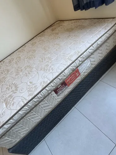 Box e colchão