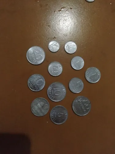 moedas antigas em bom estado