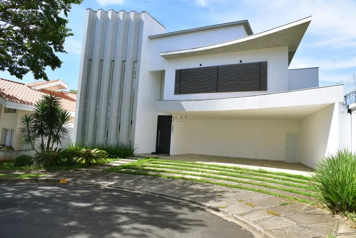 Casa em Condomínio no Jardim Residencial Mont Blanc, Sorocaba-SP: 4 Quartos, 4 Suítes, 2 S