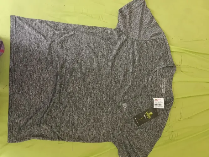 Camisa cinza tamanho G nunca usada