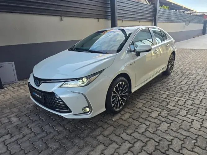 Toyota Corolla Altis Prem. Hybrid 1.8 Flex AUT 2025