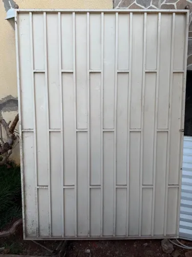 Portão de ferro,
