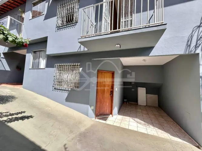 CASA GEMINADA | 3 QUARTOS | 1 VAGAS - BAIRRO DONA CLARA - R$ 430.000,00