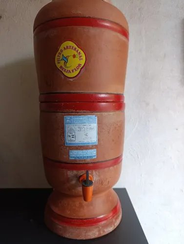 Filtro de Barro Artesanal 'Beija Flor' - Água Pura, Fresca e Saudável!