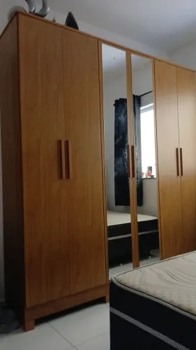 Vende se guarda roupa de casal