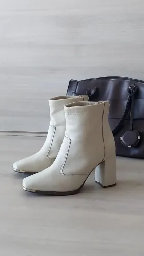 Bota Feminina vizzano offwhite