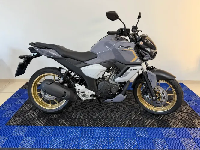 YAMAHA FZ15 2026/2026 - ZERO KM EMPLACADA!