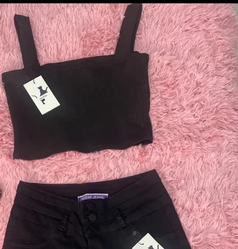 Cropped canelado Preto