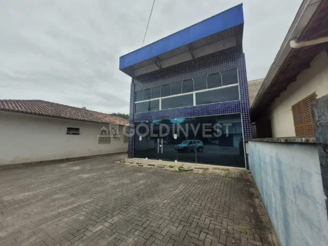 Galpão com sala comercial no bairro são pedro em Guabiruba!