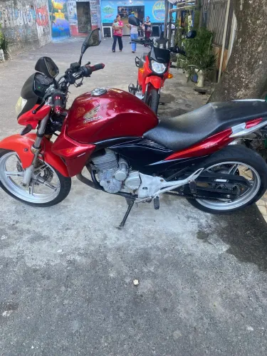Moto CB300R