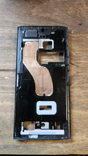 Aro Samsung S23 Ultra Preto com marcas de uso