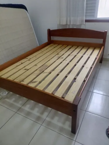 Cama casal madeira maciça