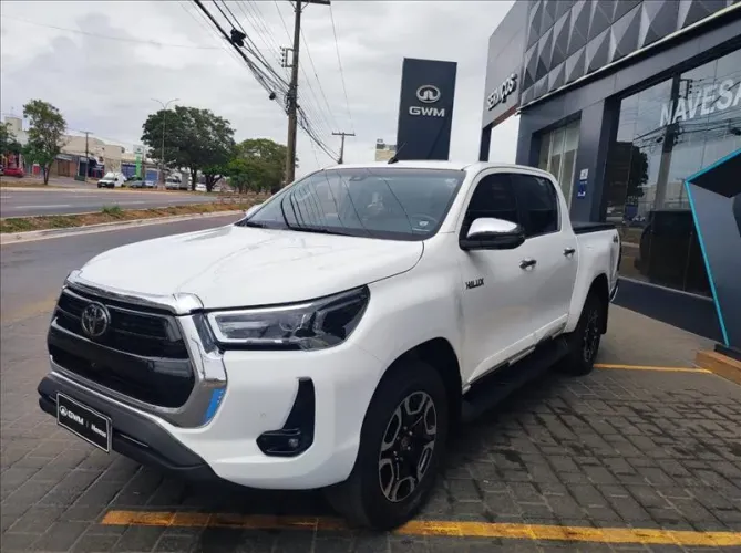 Toyota Hilux CD SRX 4X4 2.8 TDI 16V Diesel Aut. 2023
