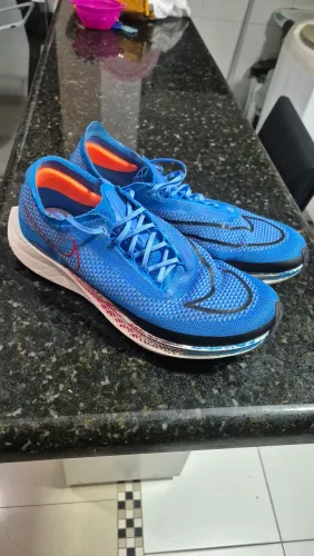 Tênis Nike ZoomX Streakfly Masculino - Azul/Vermelho - Tam 43 BR / 11 US (Com Caixa)