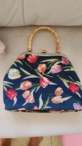 Bolsas de ombro marca bebetevambora @