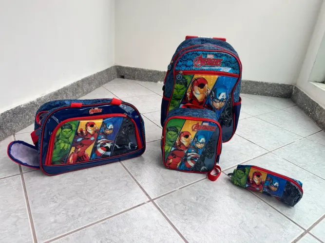 Mochila vingadores heróis 