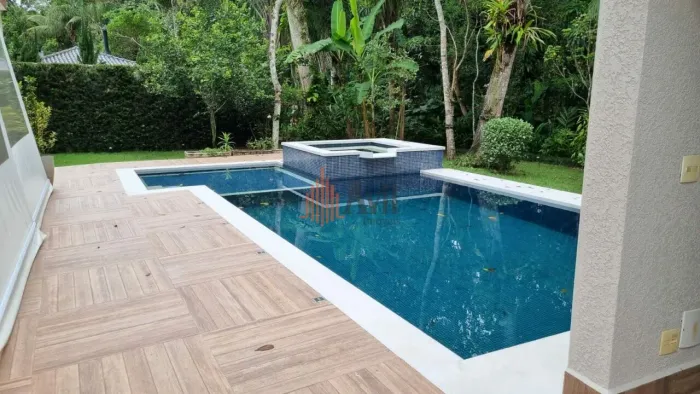 Casa de Condomínio 400m² à Venda na Riviera de São Lourenço