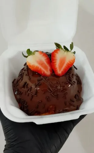 Mini bolo vulcão