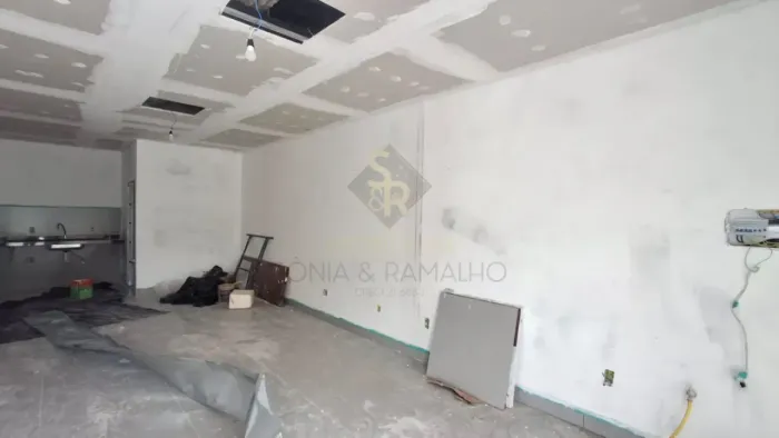 Imóvel comercial para locação no bairro Jardim Paulista, em Ribeirão Preto/SP.