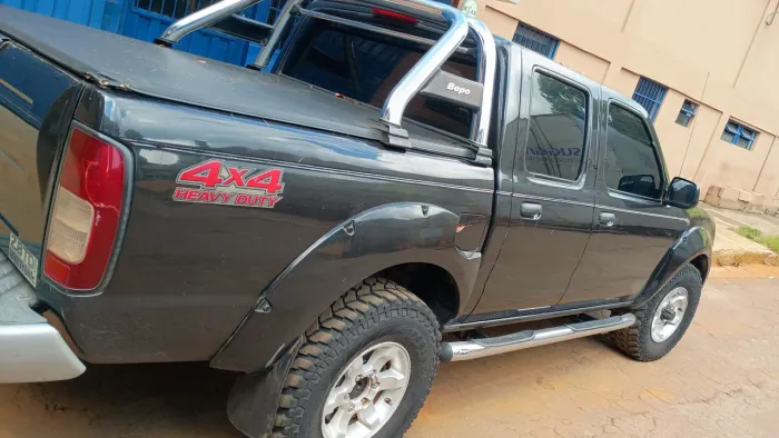 Nissan Frontier Se/se Strik/one CD 4X4 2.8 Dies 2006