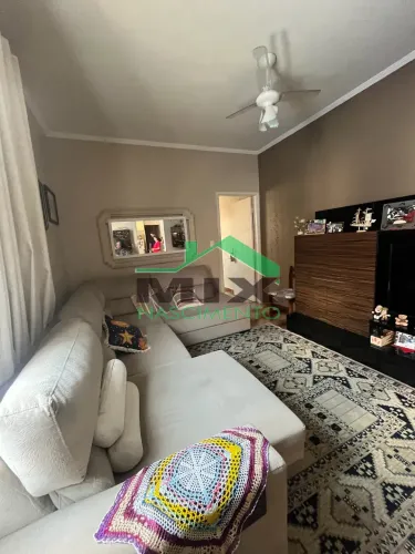 Casa versátil no Taboão com edícula independente! Ideal para morar ou investir. Não perca 