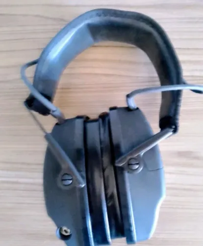 Fone protetor auricular Bluetooth 