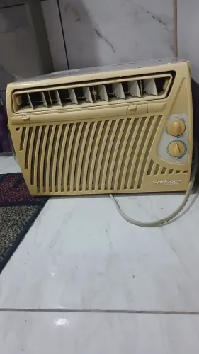 Ar janela 7500 BTus 127w, usado funcionando perfeitamente.